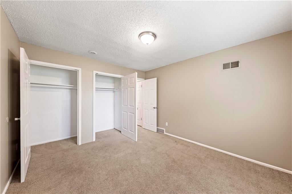 8456/8458 Lane Drive — photo 12