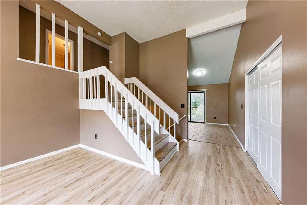 8456/8458 Lane Drive — photo 19