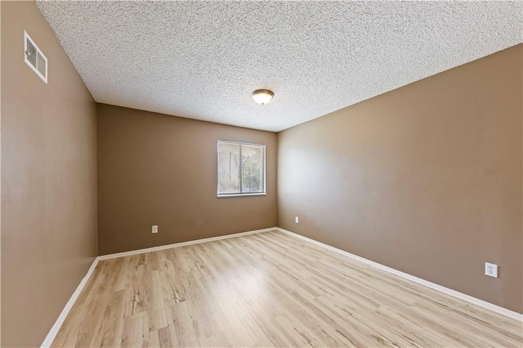 8456/8458 Lane Drive — photo 23