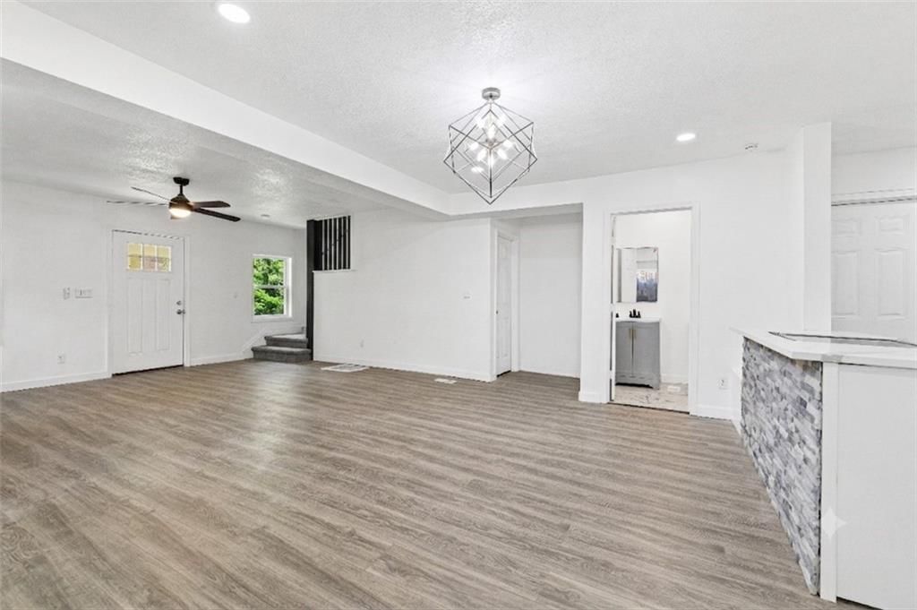 3911 Chestnut Avenue — photo 3