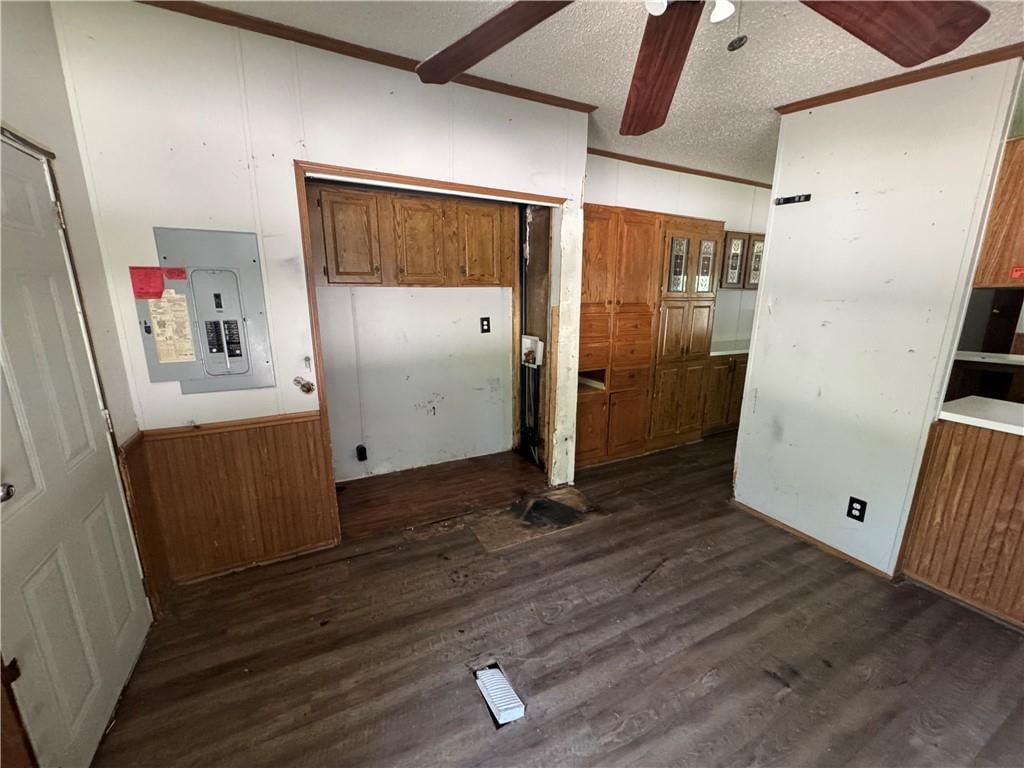107 W 1st Street — photo 12