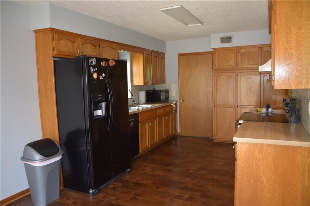 2319 NW Leann Drive — photo 5