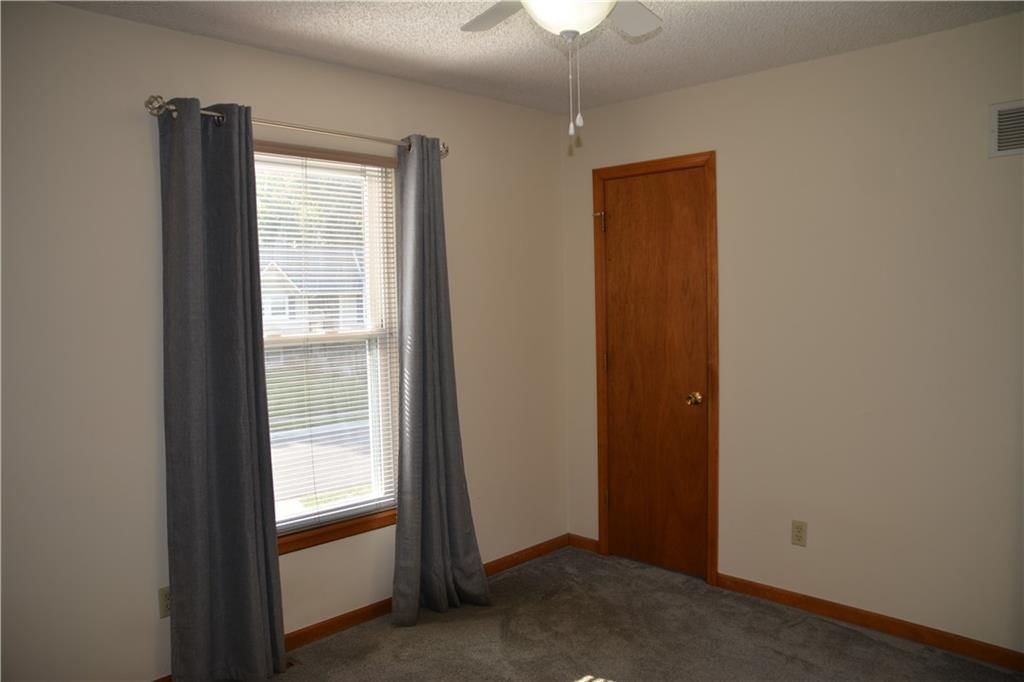 2319 NW Leann Drive — photo 10