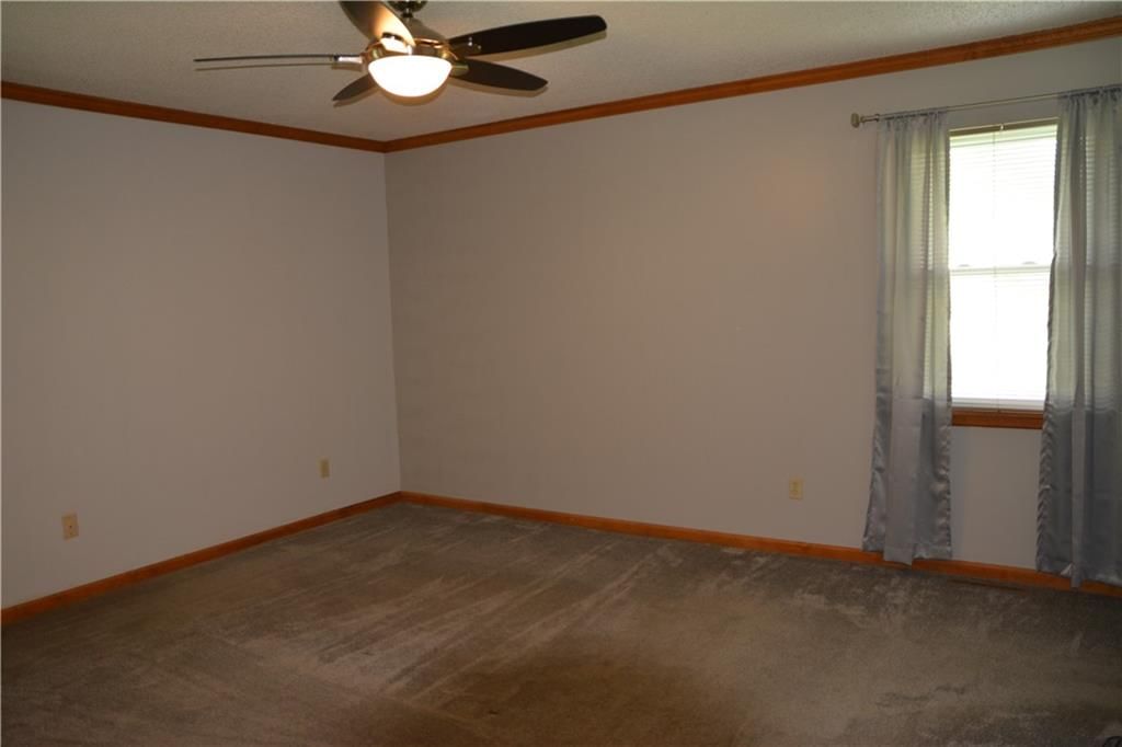 2319 NW Leann Drive — photo 13