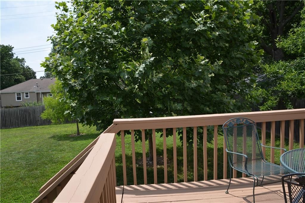 2319 NW Leann Drive — photo 28