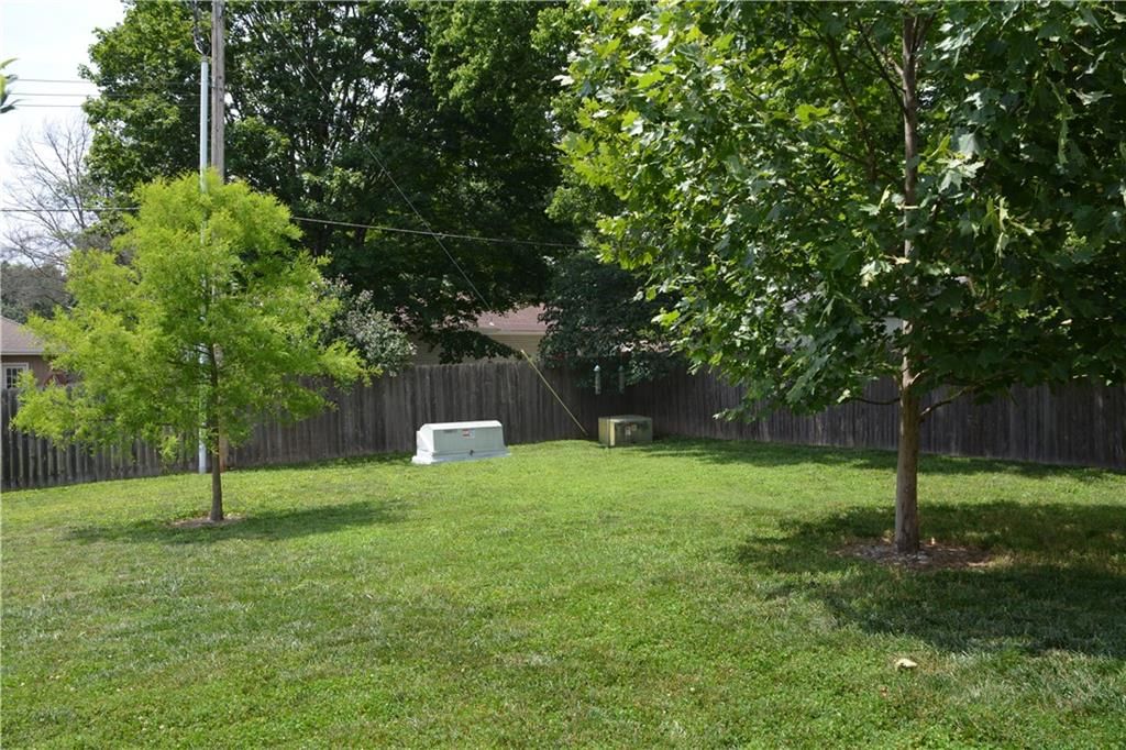 2319 NW Leann Drive — photo 31