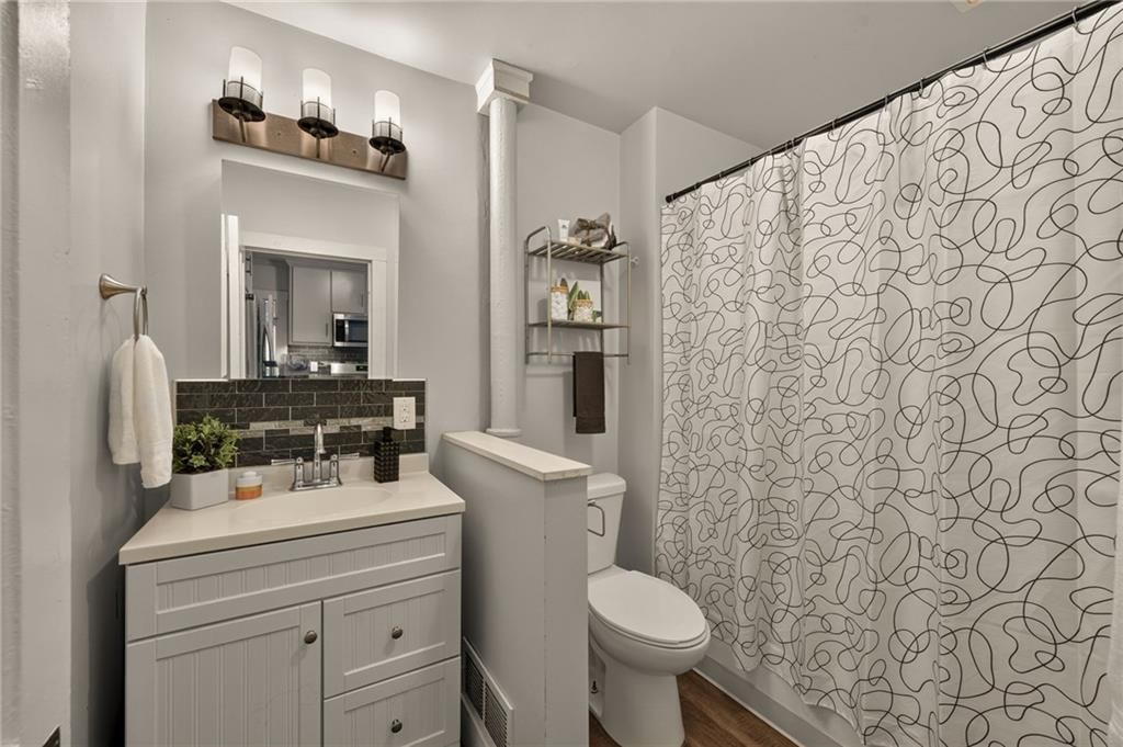 124 Riverside Drive — photo 18