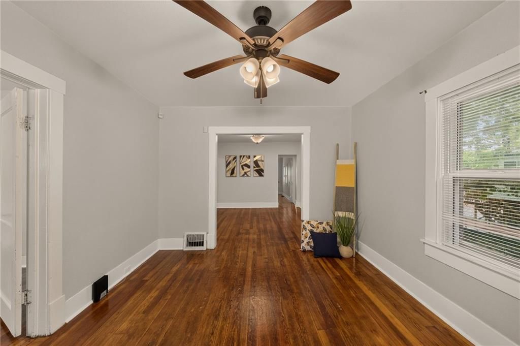 124 Riverside Drive — photo 35