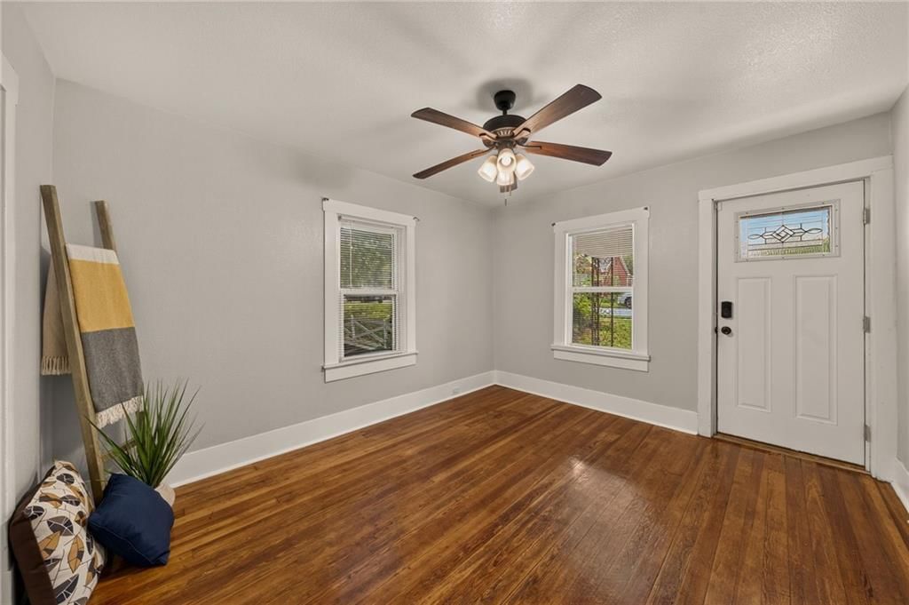 124 Riverside Drive — photo 39