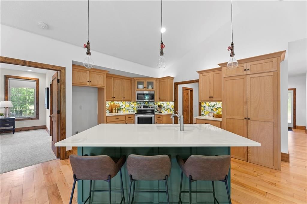 1404 E 183rd Street — photo 7