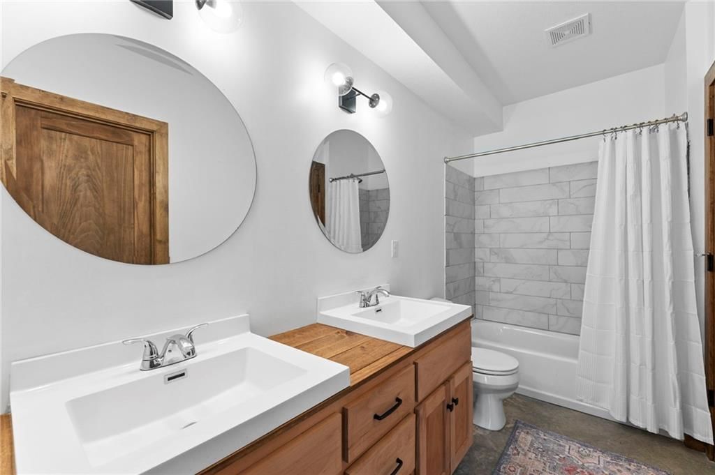 1404 E 183rd Street — photo 23
