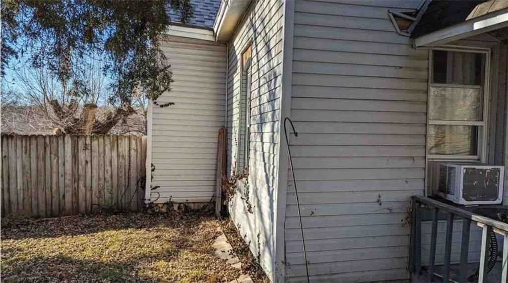 224 S Missouri Street — photo 3