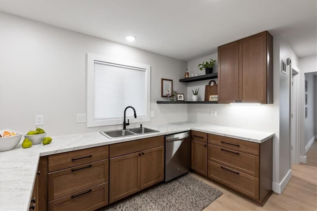 Photo 8 of 23 - 6401 N Park Avenue, Kansas City, MO 64118