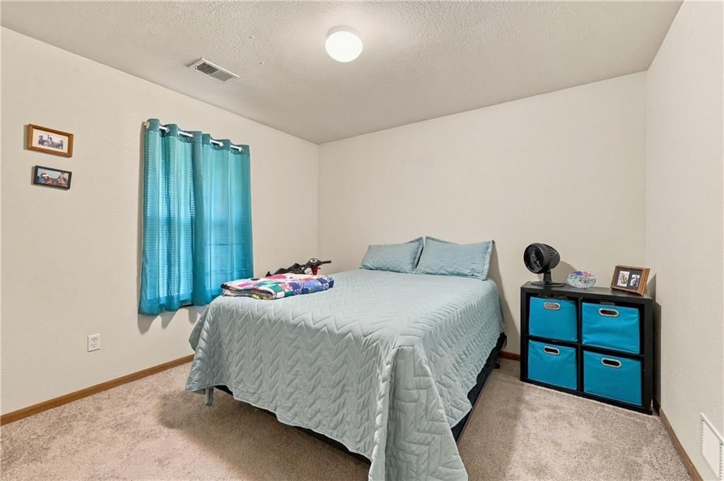 204 & 206 NW Woodbury Drive — photo 11