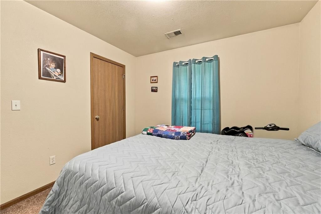 204 & 206 NW Woodbury Drive — photo 12