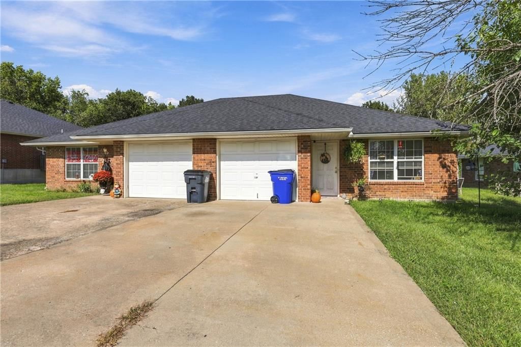 204 & 206 NW Woodbury Drive — photo 17