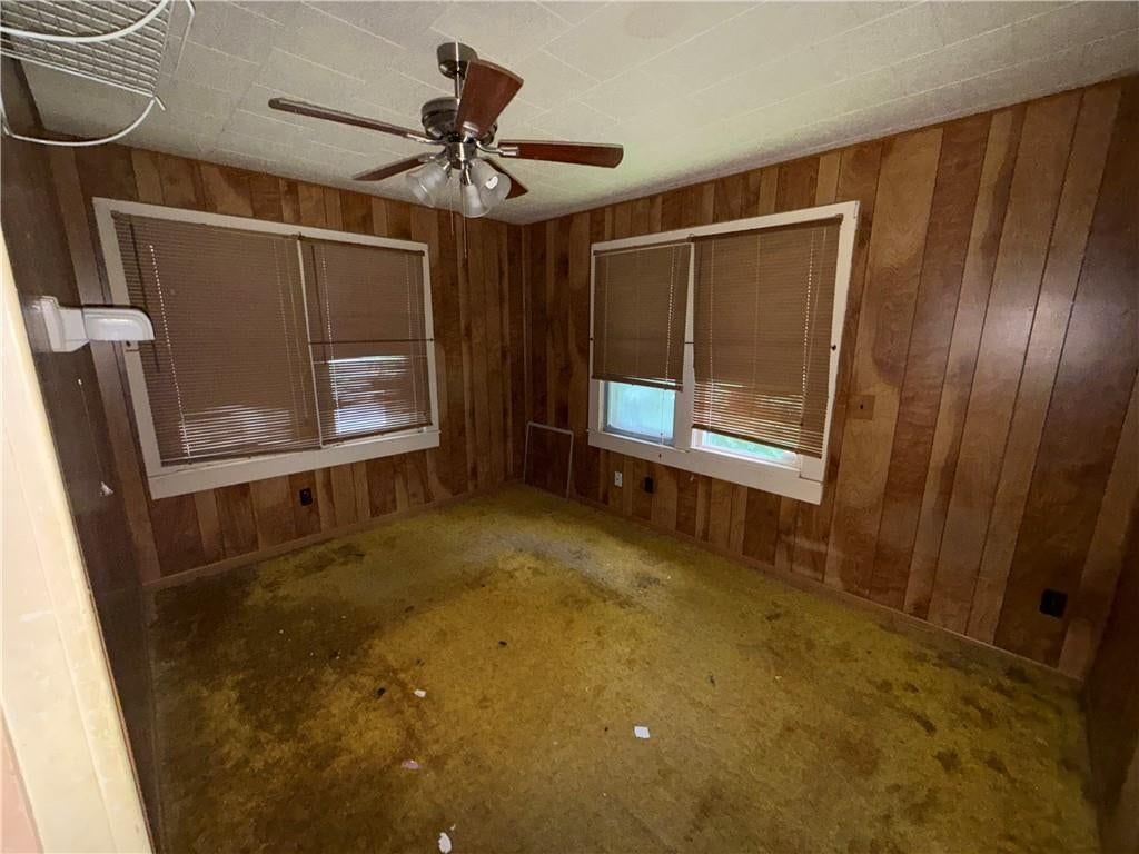 108 NW Heady Avenue — photo 9