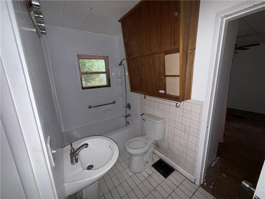 108 NW Heady Avenue — photo 10