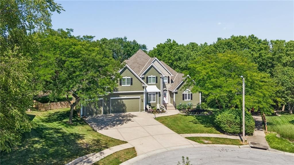 2400 SW Winteroak Court — photo 1