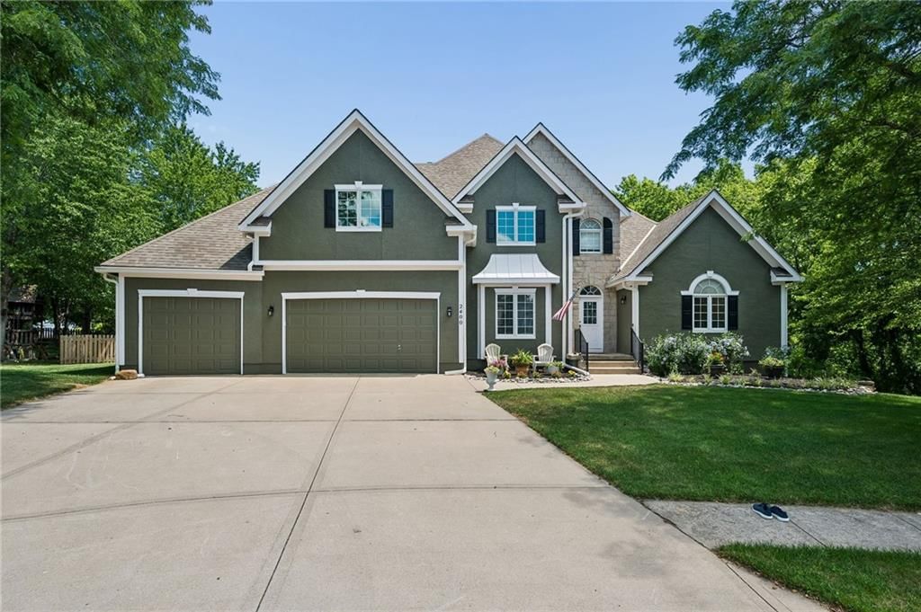 2400 SW Winteroak Court — photo 2