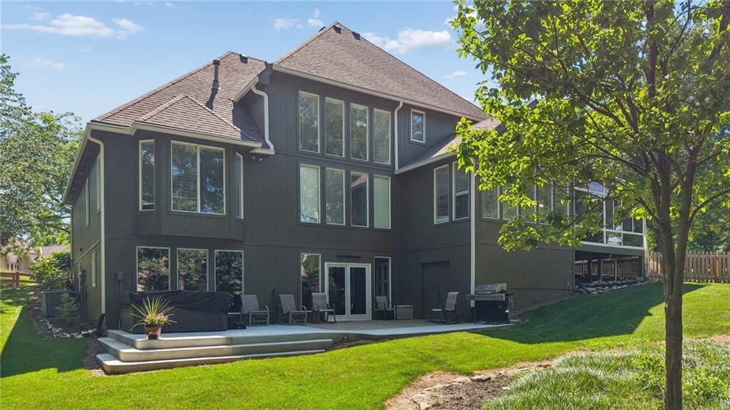 2400 SW Winteroak Court — photo 8
