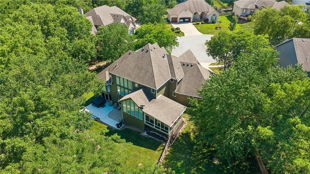 2400 SW Winteroak Court — photo 10