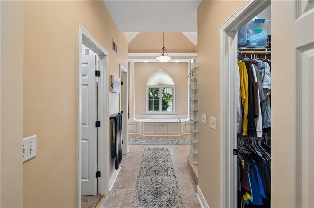 2400 SW Winteroak Court — photo 23