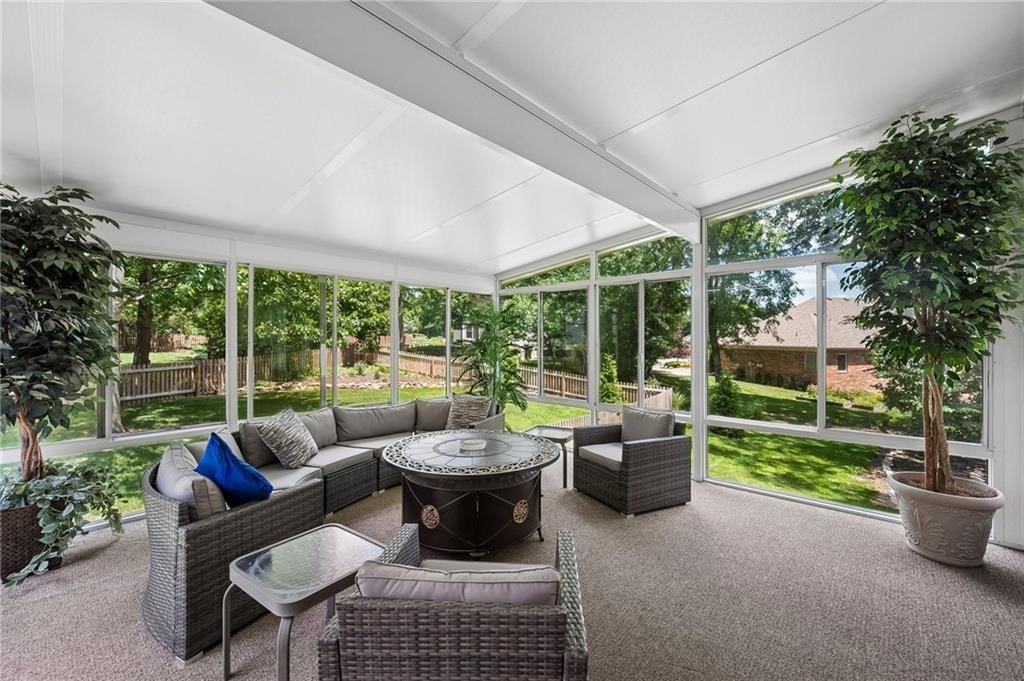 2400 SW Winteroak Court — photo 30