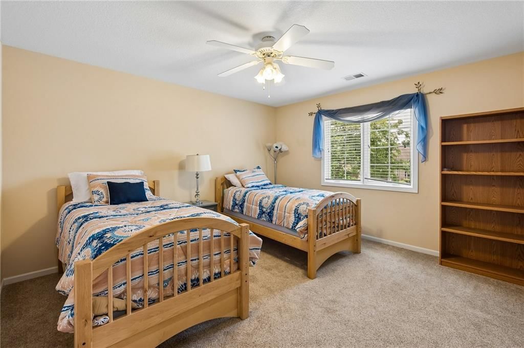 2400 SW Winteroak Court — photo 36