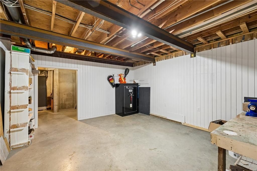 2400 SW Winteroak Court — photo 46