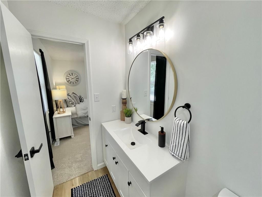 709 SW 31st Court — photo 11
