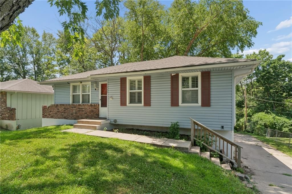 3922 S Harbaugh Drive — photo 3