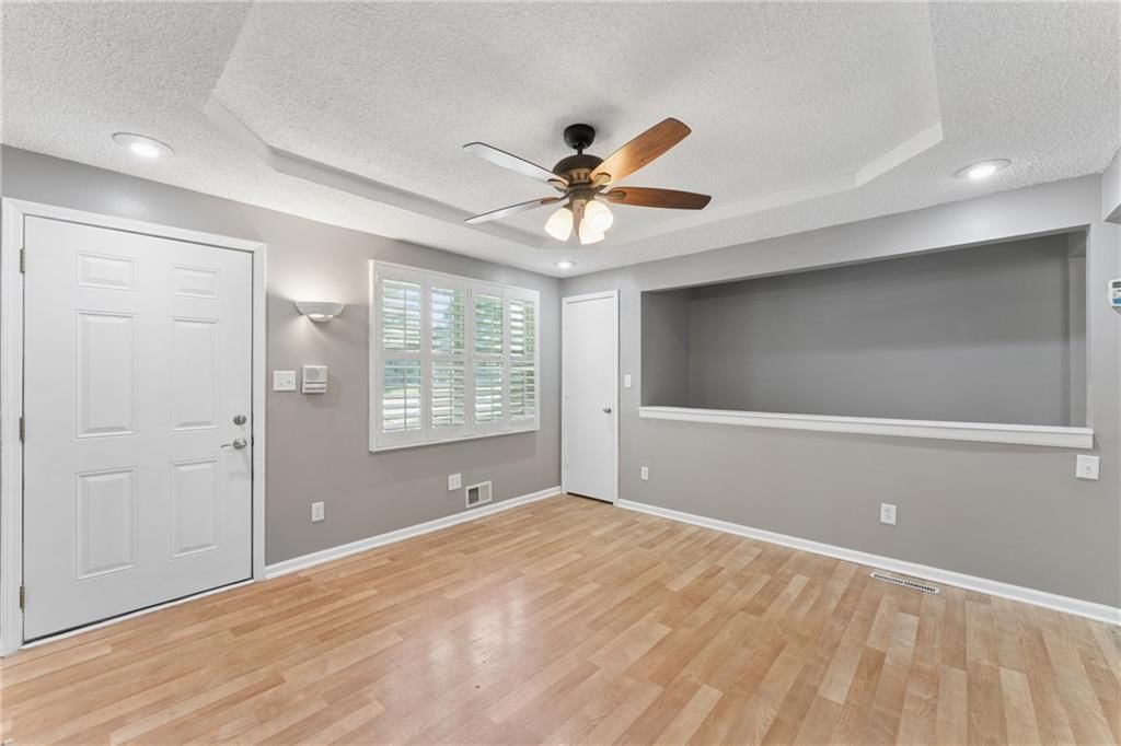 3922 S Harbaugh Drive — photo 7