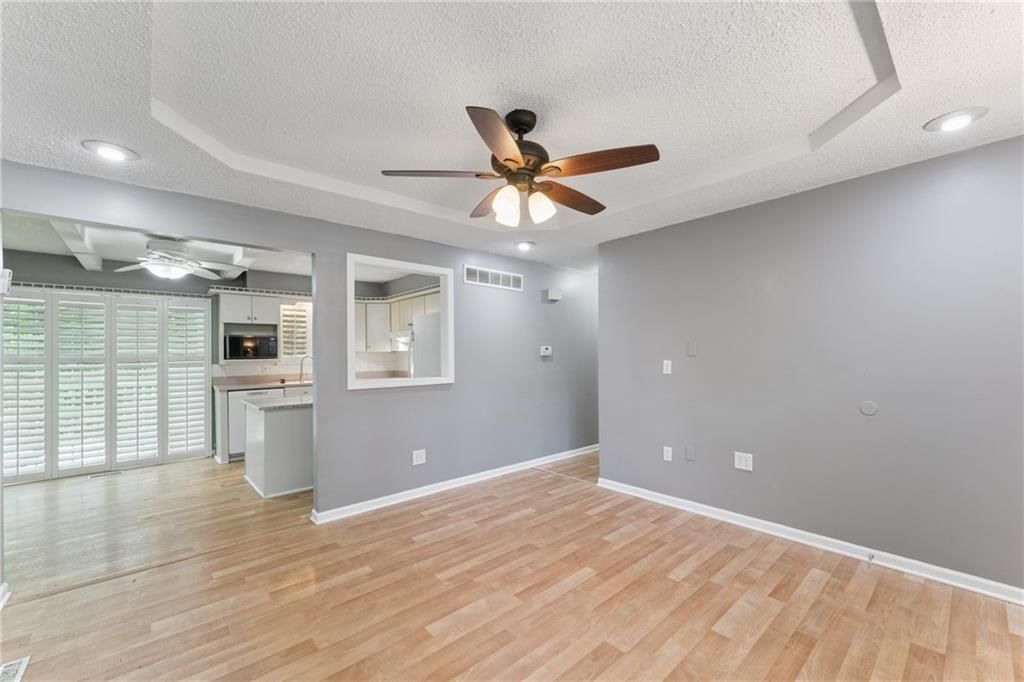 3922 S Harbaugh Drive — photo 9