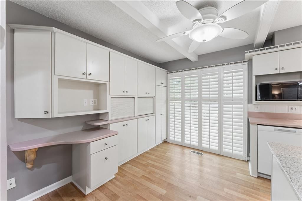 3922 S Harbaugh Drive — photo 16