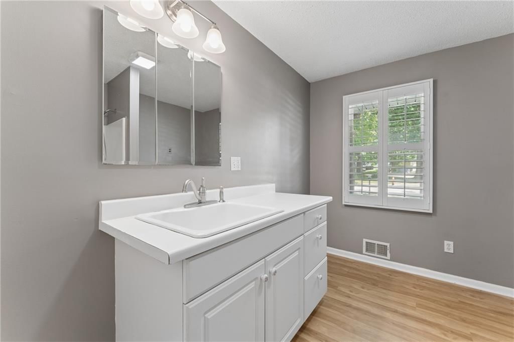 3922 S Harbaugh Drive — photo 27