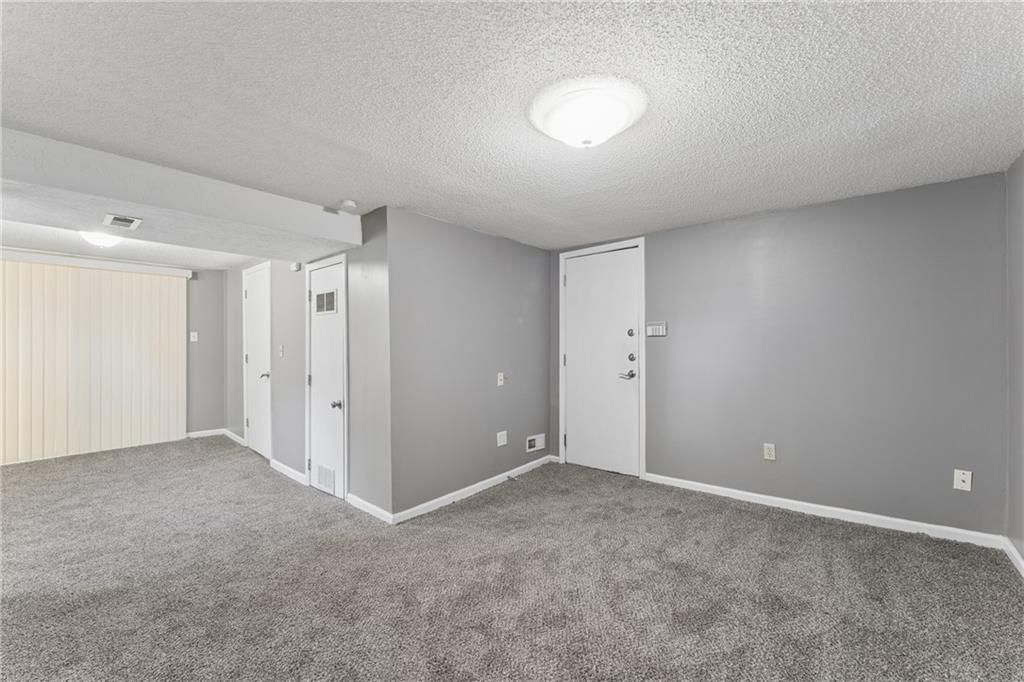 3922 S Harbaugh Drive — photo 30