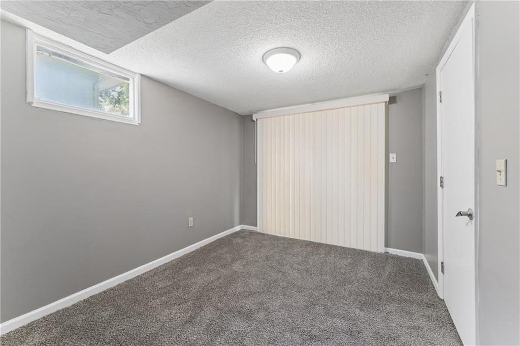 3922 S Harbaugh Drive — photo 31
