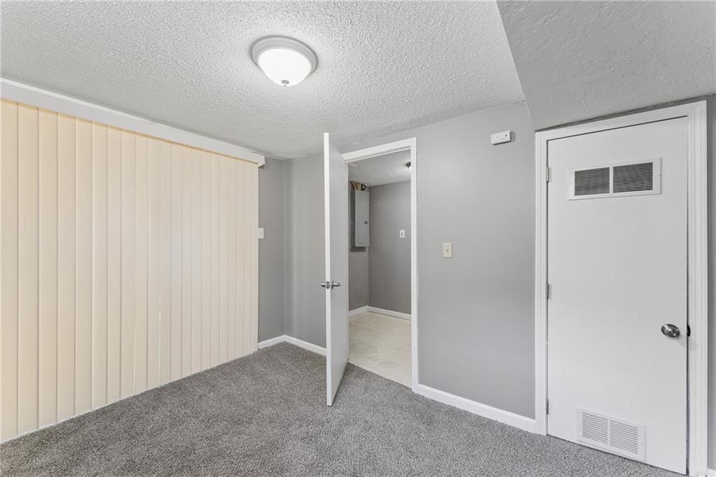 3922 S Harbaugh Drive — photo 32