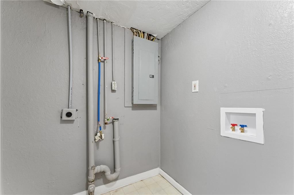 3922 S Harbaugh Drive — photo 34