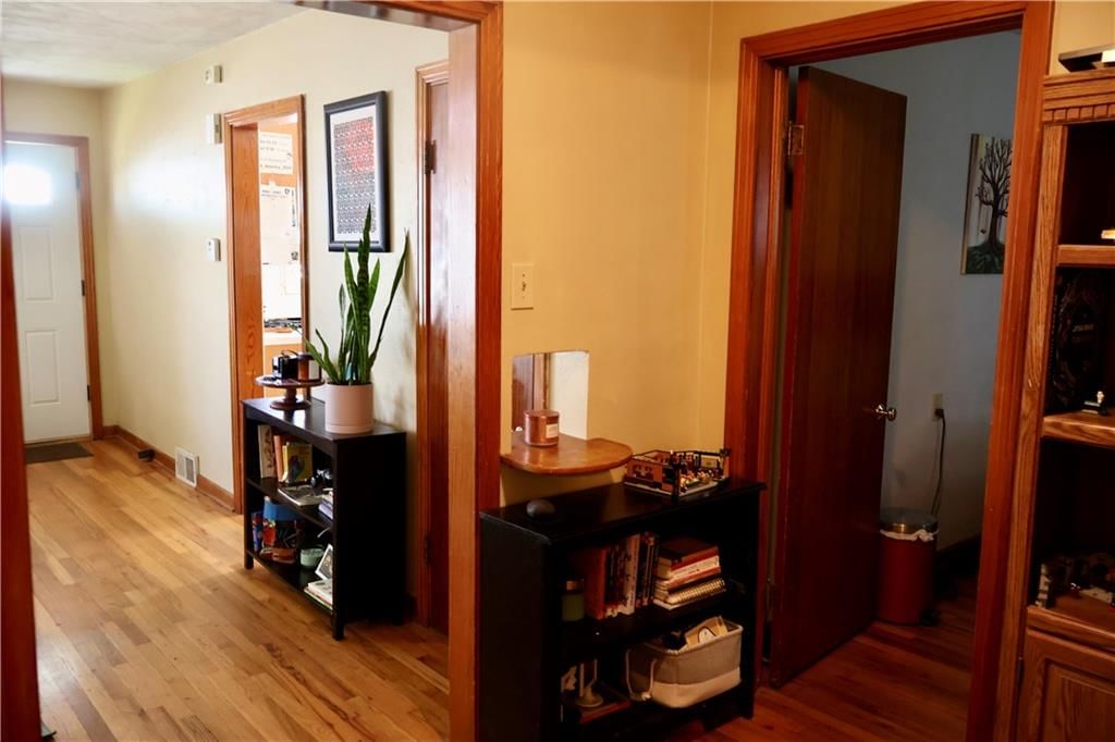 218 W Market Street — photo 10