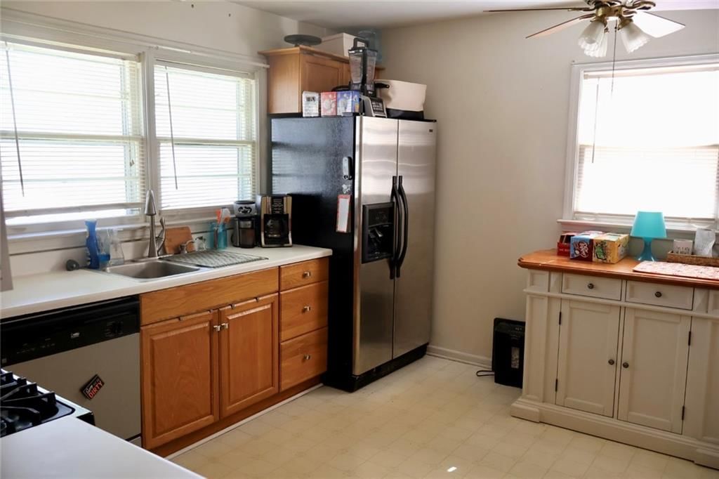 218 W Market Street — photo 11