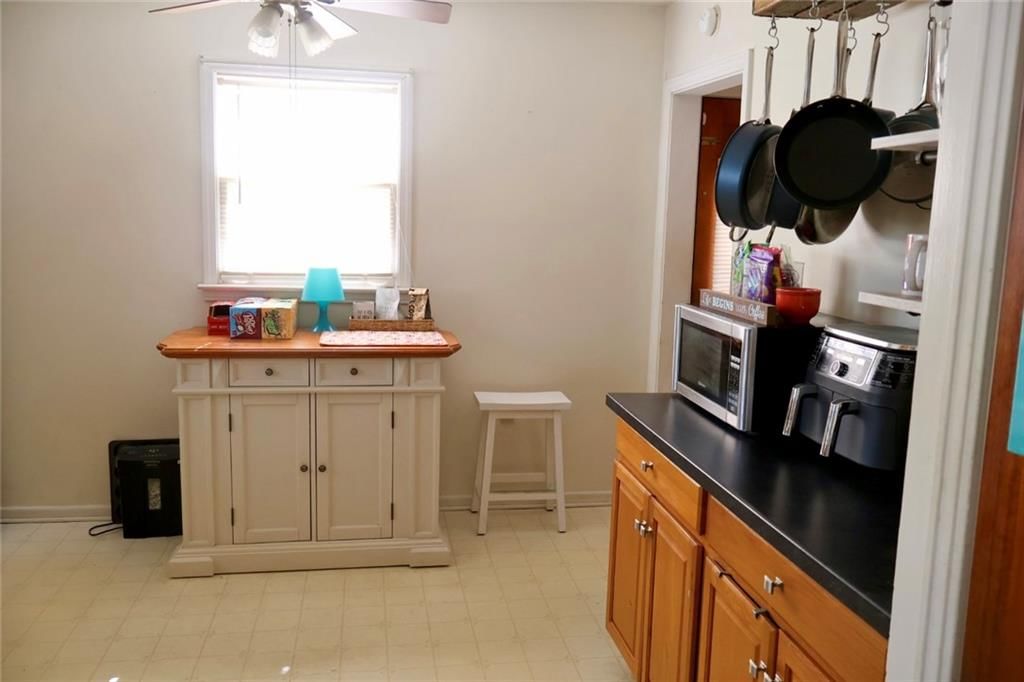 218 W Market Street — photo 13
