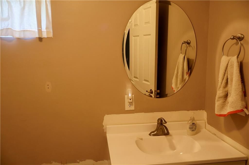 218 W Market Street — photo 16