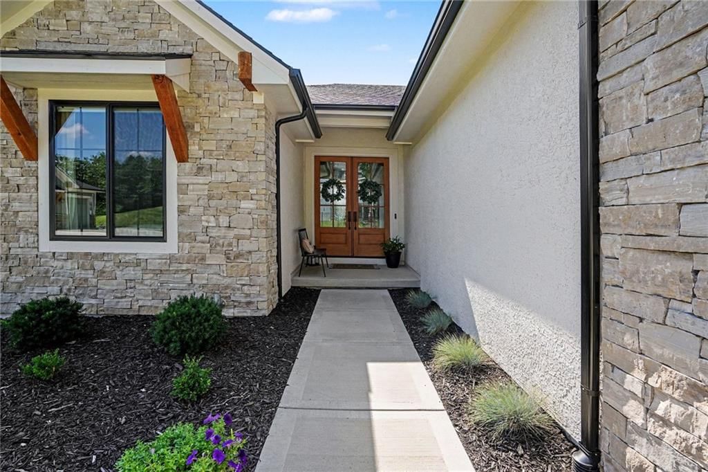 10200 River Hills Drive — photo 3