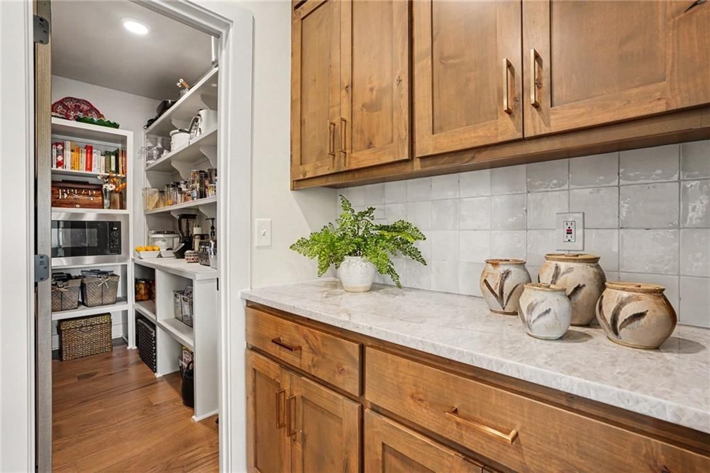 10200 River Hills Drive — photo 16