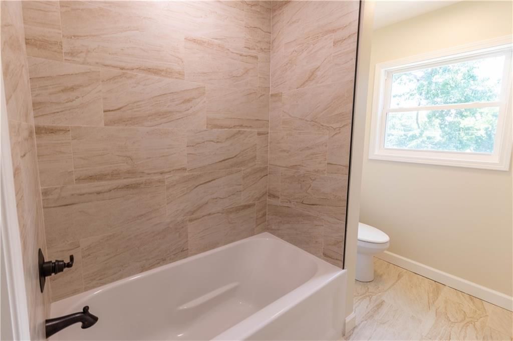2407 Penn Street — photo 6