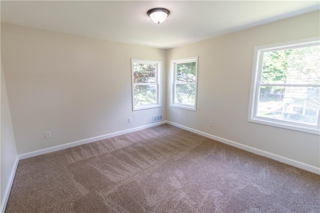 2407 Penn Street — photo 8