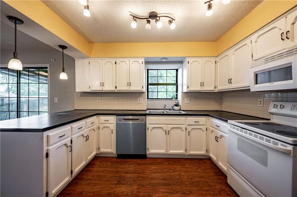Photo 8 of 19 - 301 NW 79TH Terrace, Kansas City, MO 64118