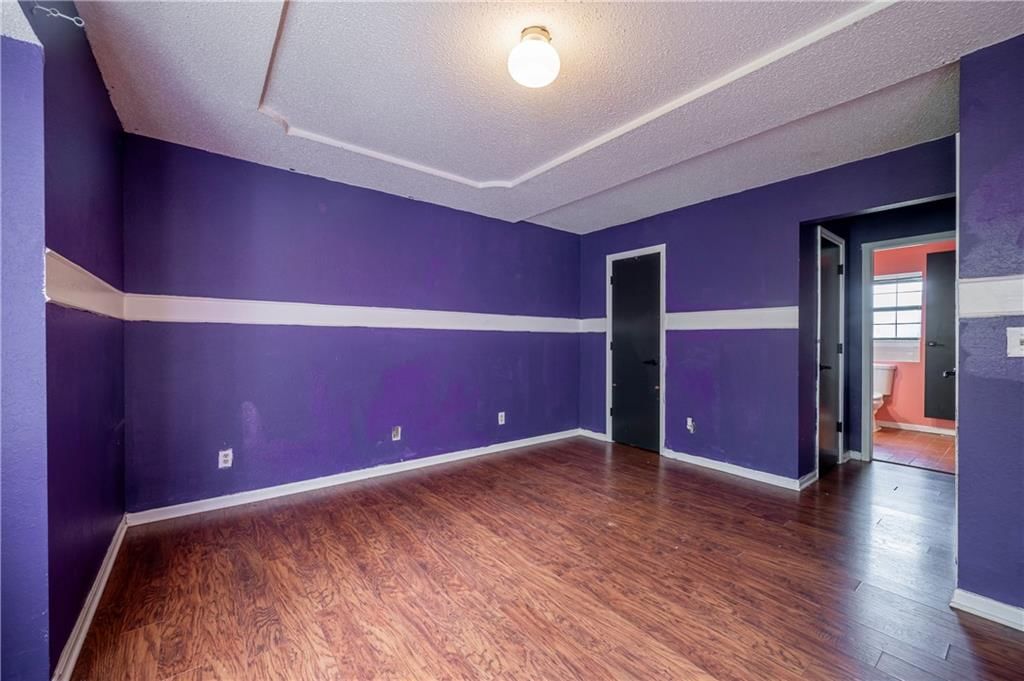 Photo 10 of 19 - 301 NW 79TH Terrace, Kansas City, MO 64118